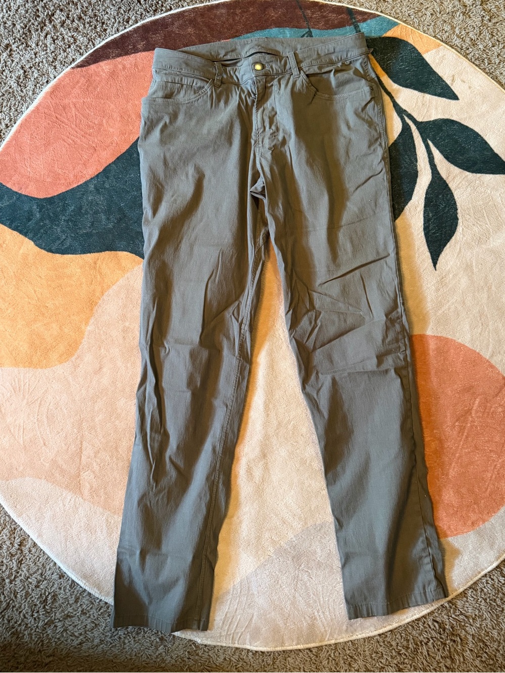 Lululemon men’s ABC pants. Sz. 32